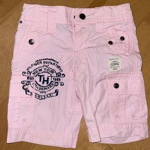 Short/ Bermuda Tommy Hilfiger para niños talla 4